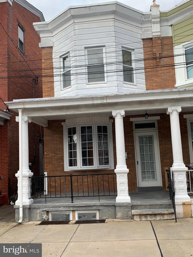225 Washington Street, Bristol