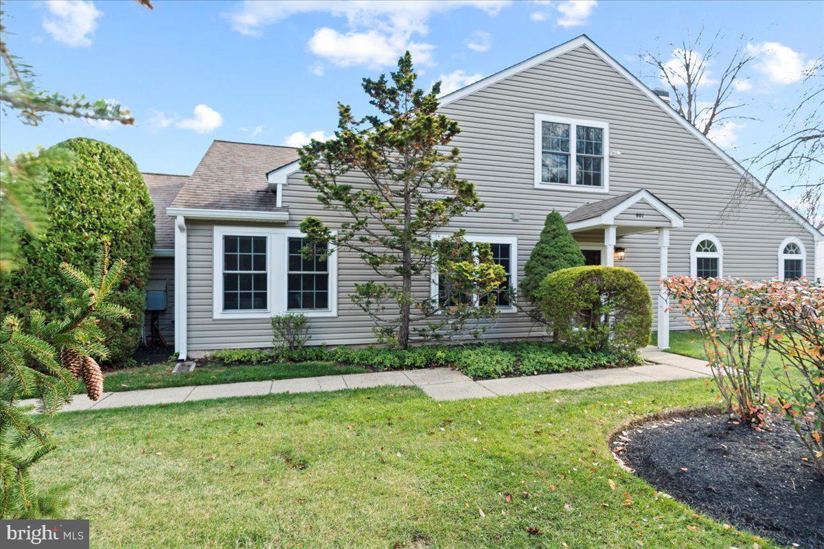 501 Potters Court, Holland