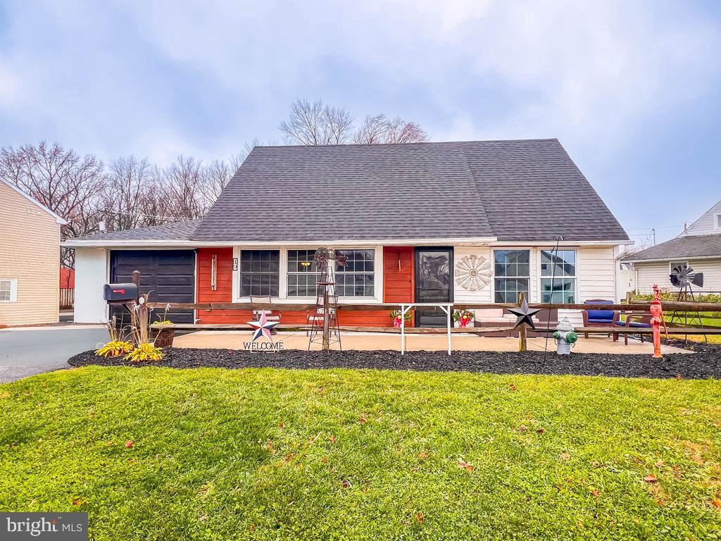 19 Cobalt Ridge Drive N, Levittown