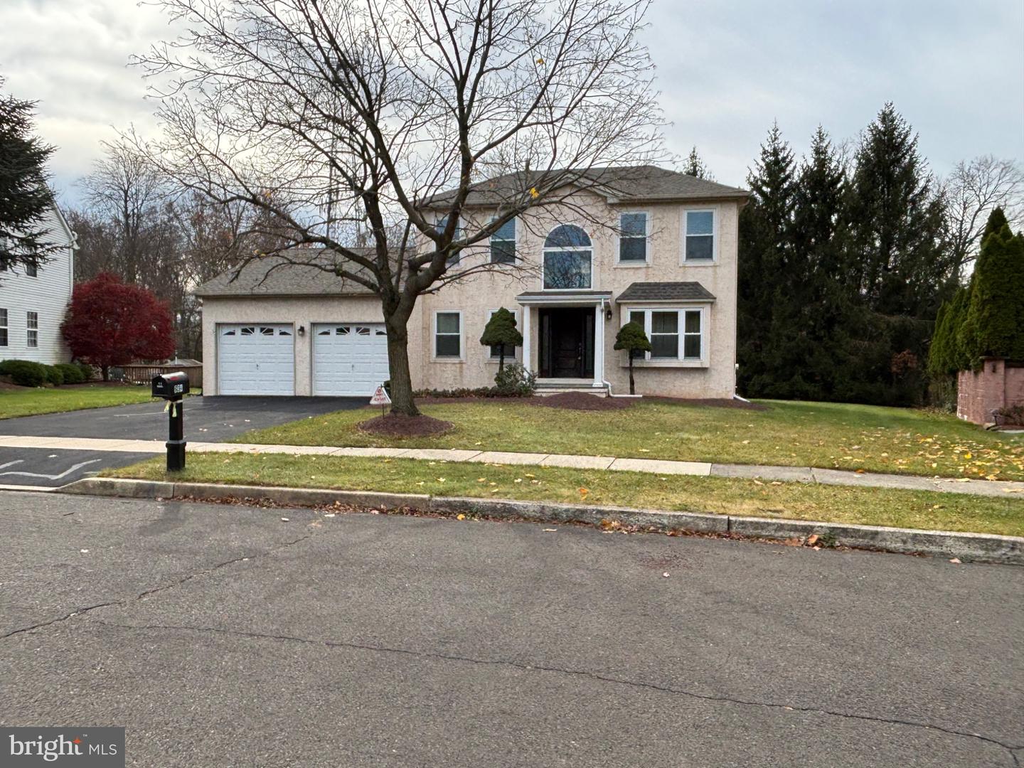 634 Nicole Drive, Southampton