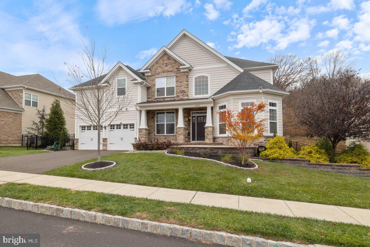 1376 Memorial Drive, Warwick