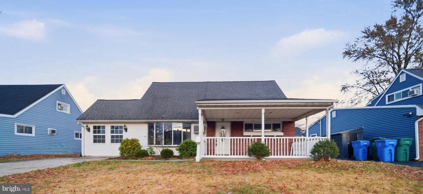 58 Jolly Lane, Levittown