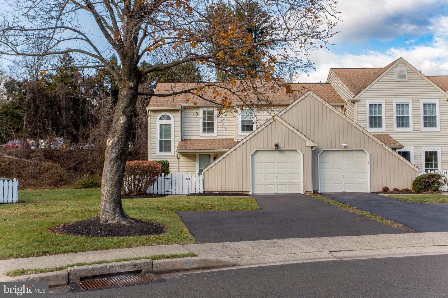 1811 Hennessy Drive, Southampton