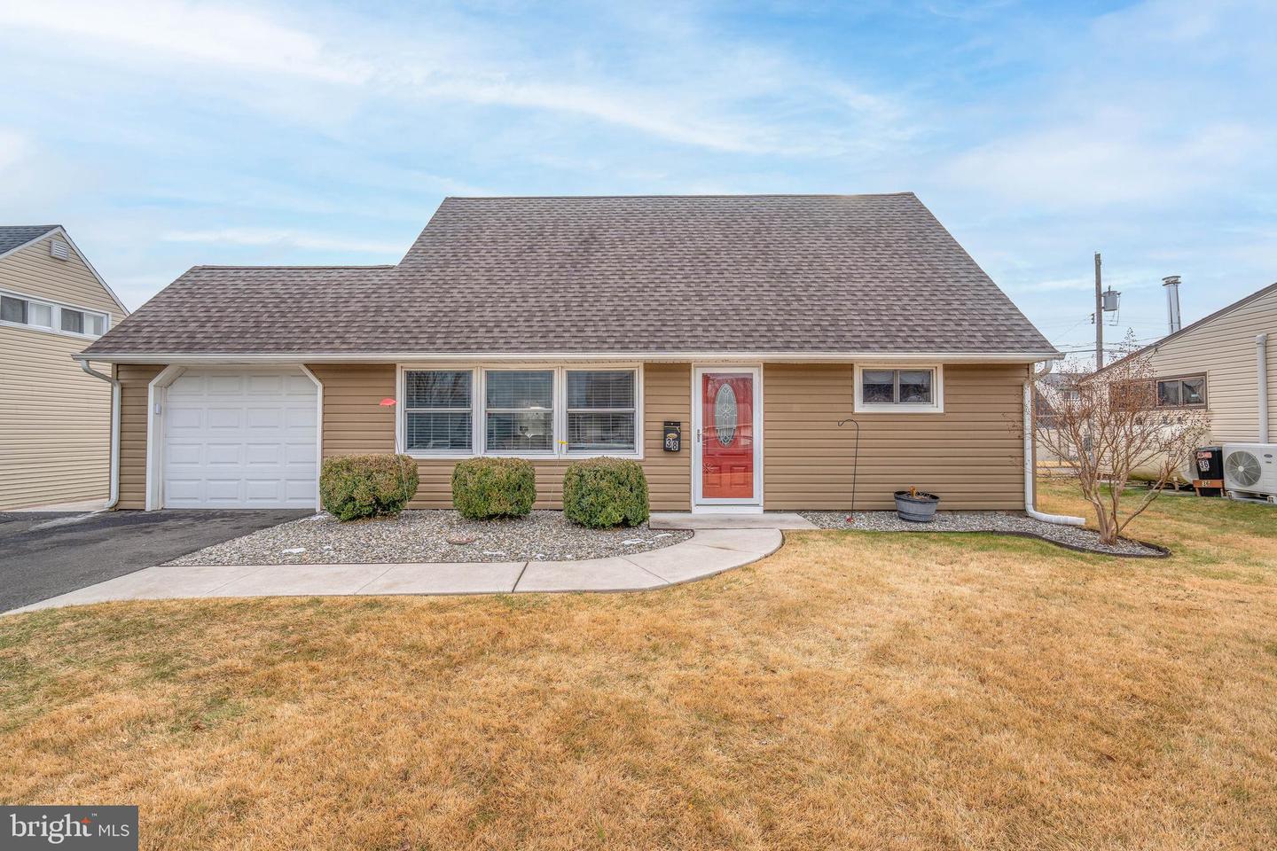 38 Vicar Lane, Levittown