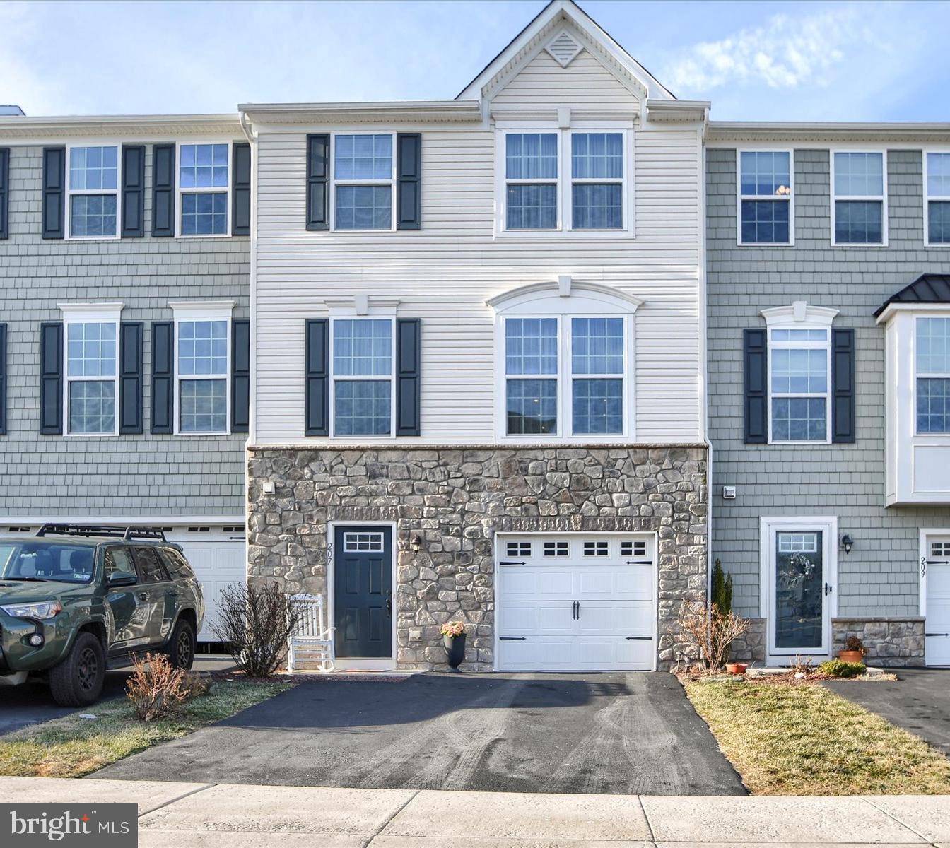 207 Laurel Lane, Perkasie