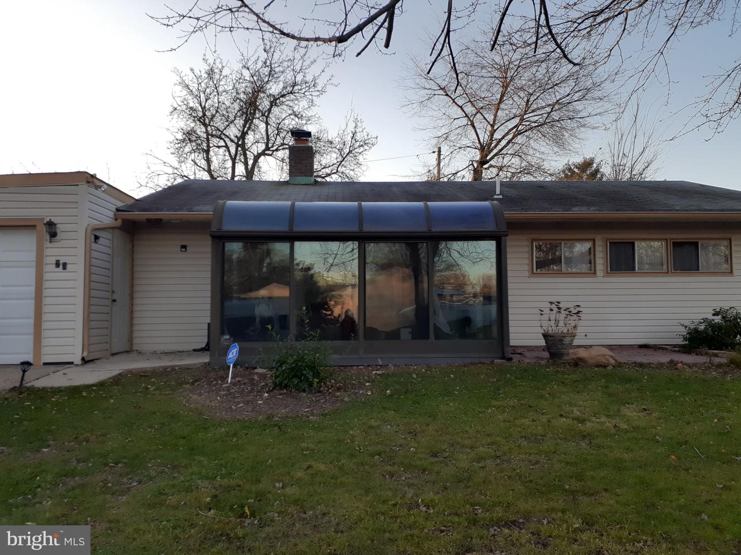 23 Burning Bush Lane, Levittown