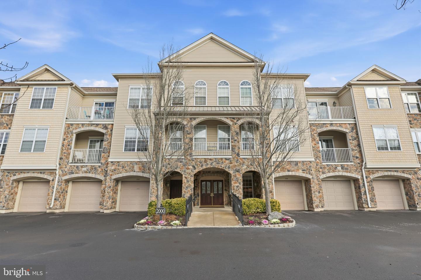 2103 Knox Court #2103, Warwick