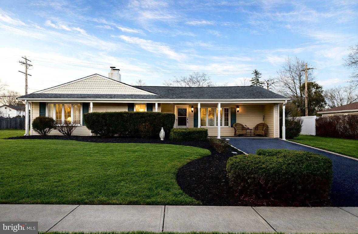423 Magnolia Drive, Levittown