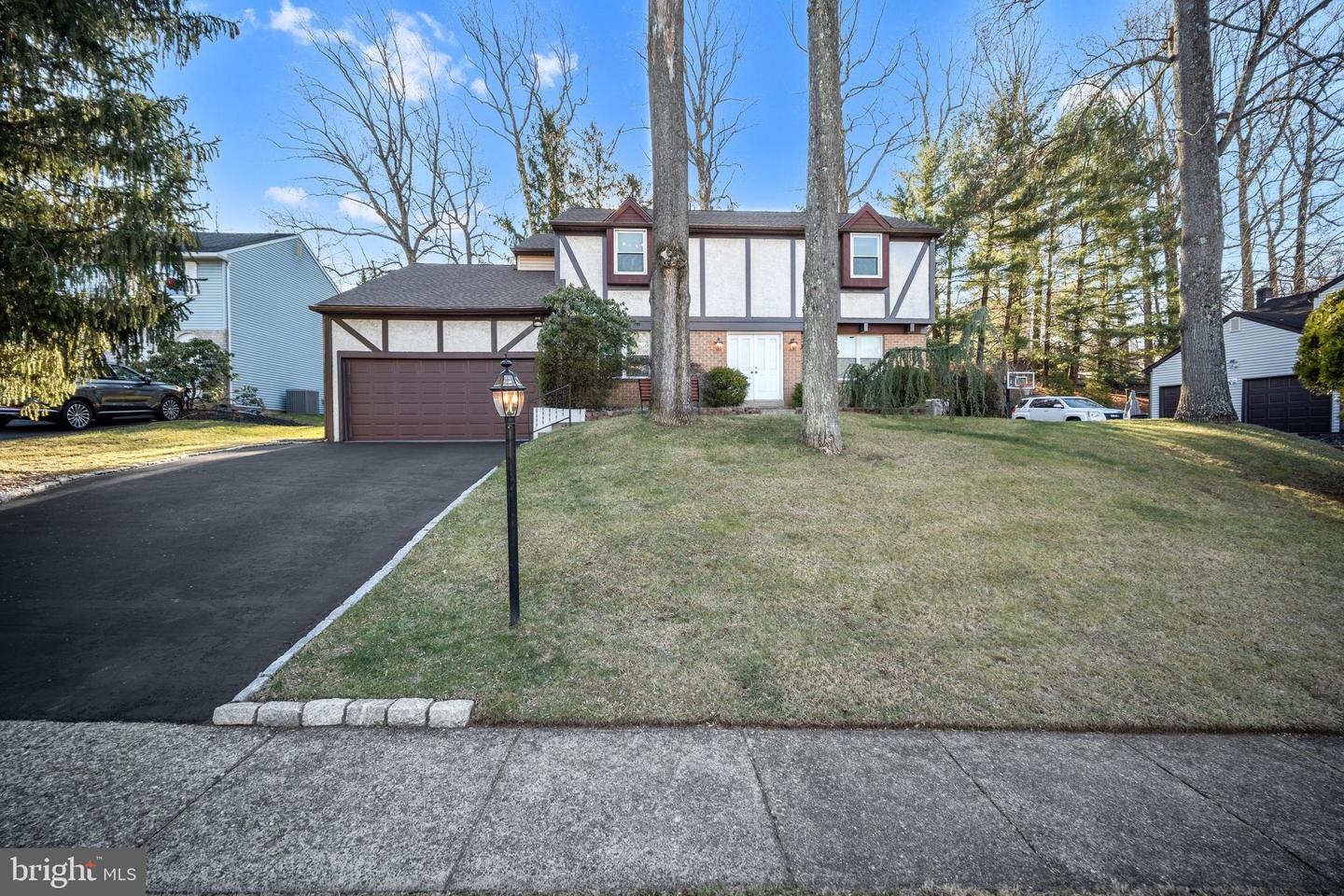 853 Green Ridge Cir, Feasterville Trevose