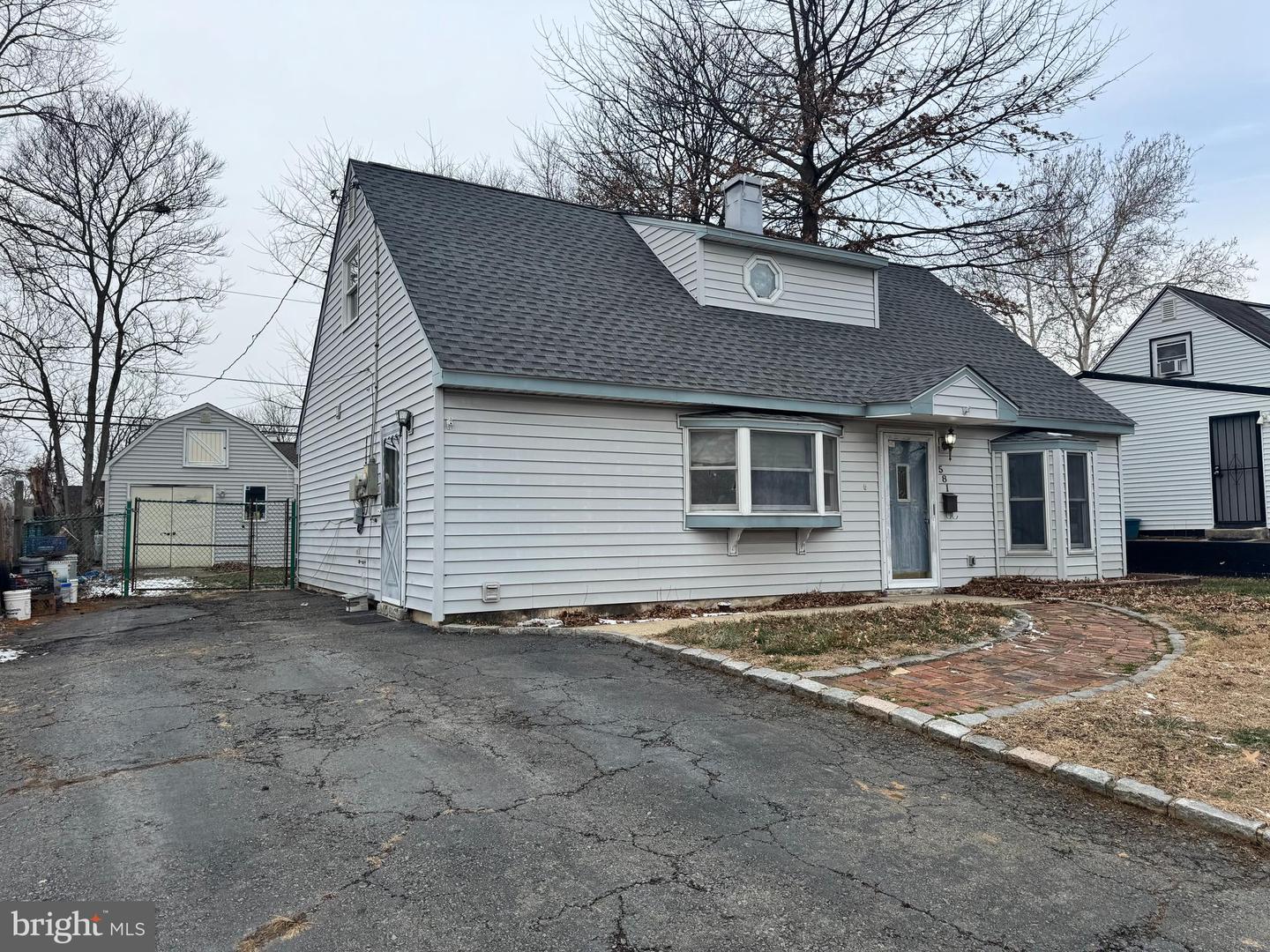 581 Rosemar Drive, Morrisville