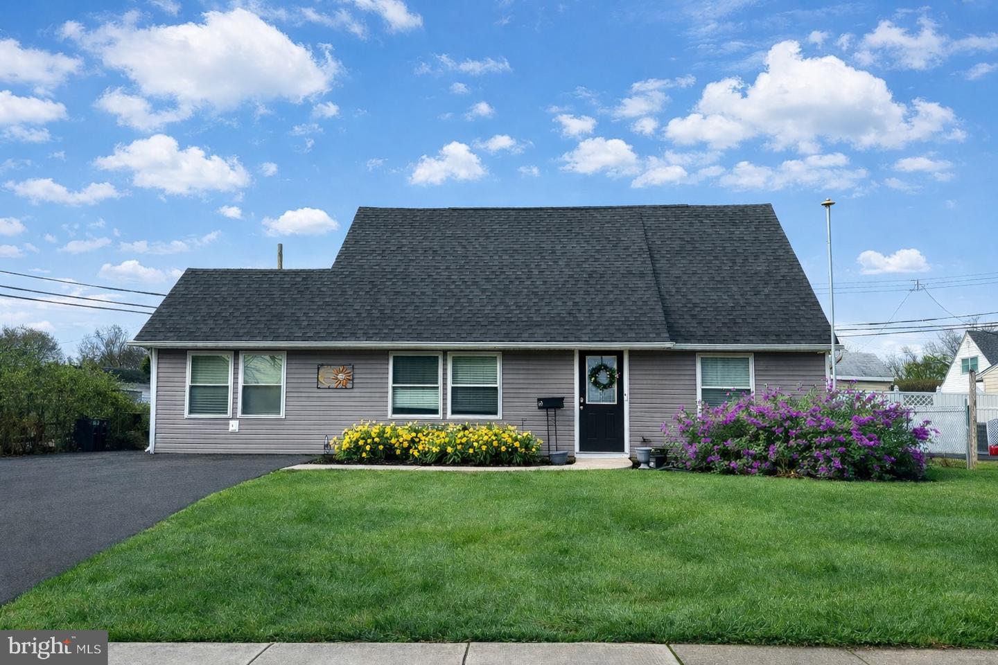 5 June Road, Levittown