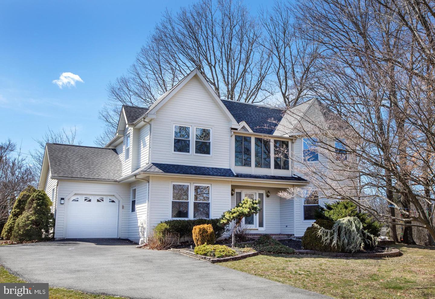 2210 Club House Circle, Jamison