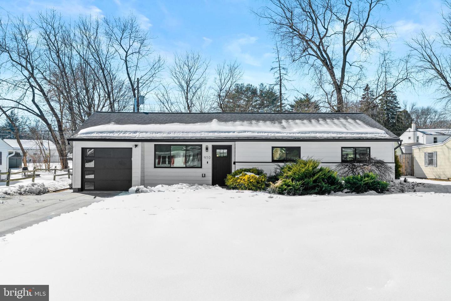 970 Rozel Avenue, Southampton