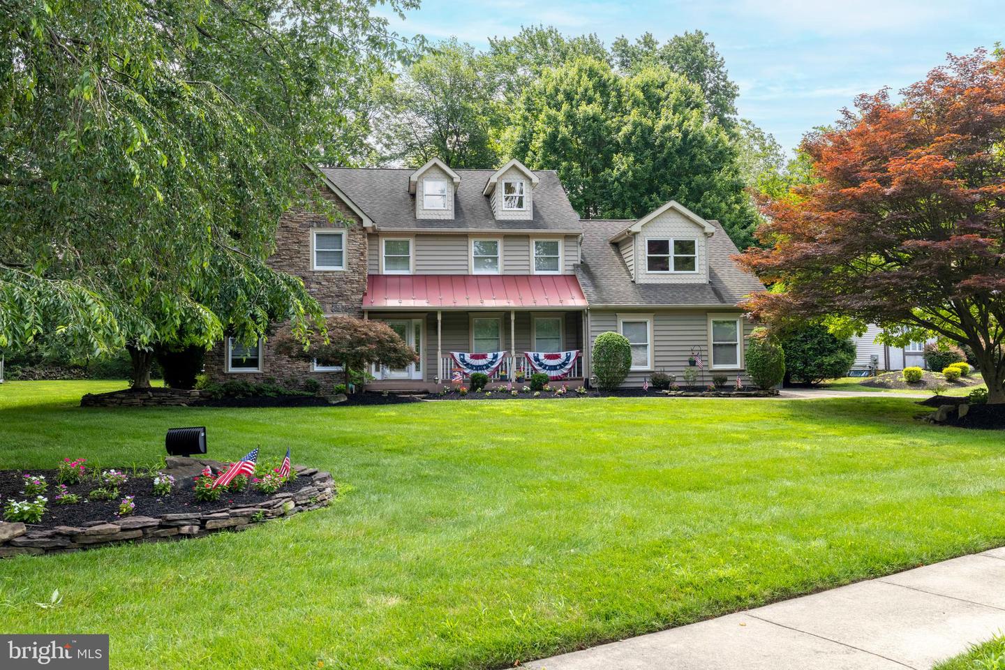 1495 Estate Lane, Southampton