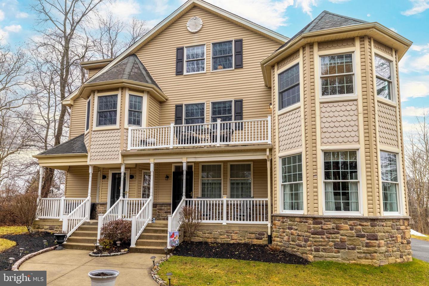 629 S Bellevue Avenue #b