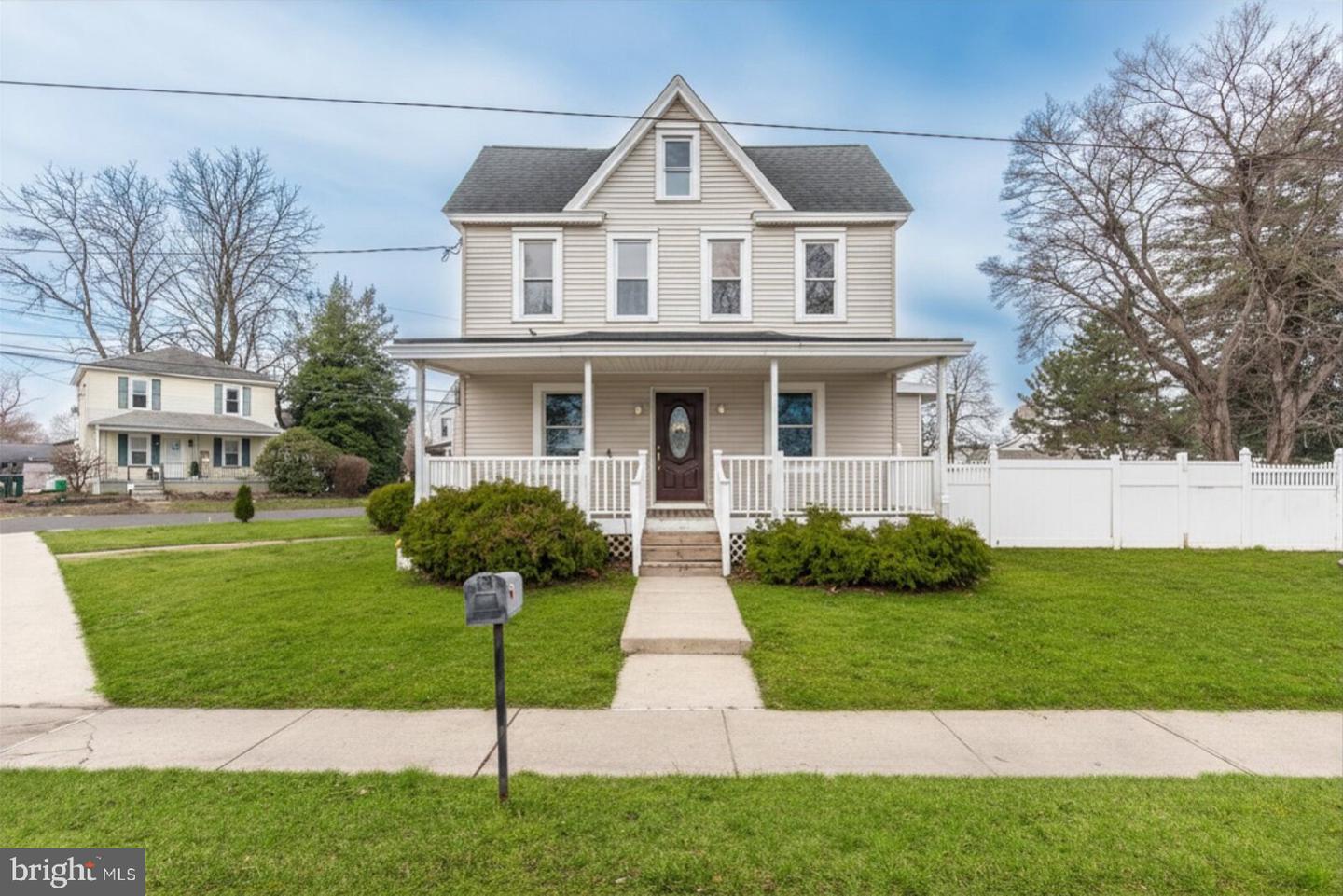7105 N Radcliffe Street, Bristol