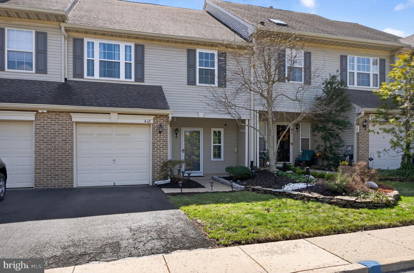 418 Fairview Way, New Hope