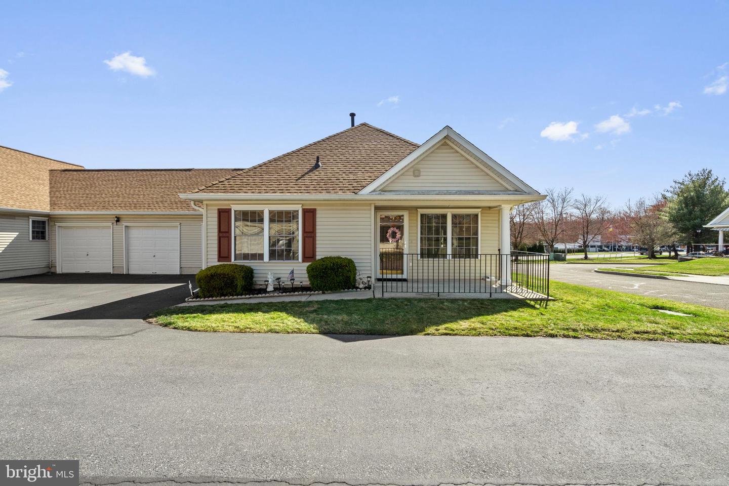 80 Avenrowe Court, Fairless Hills