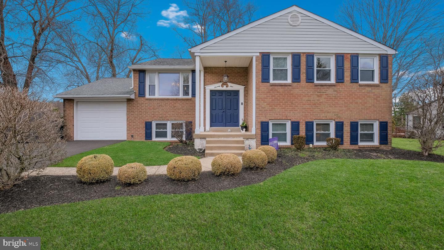 79 W Buttonwood Dr, Churchville