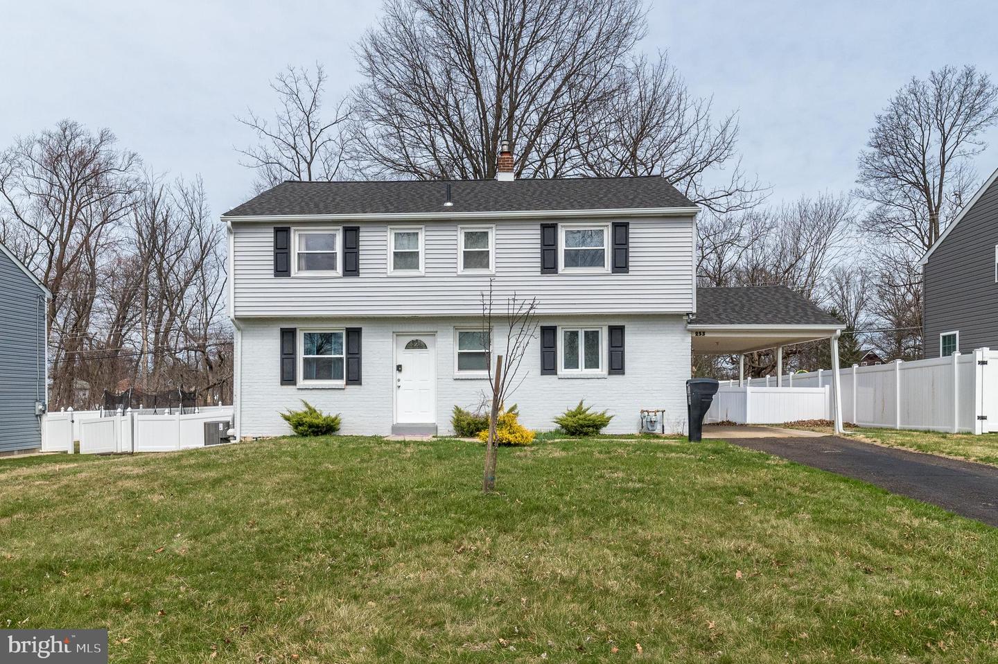 253 Luff Lane, Warminster