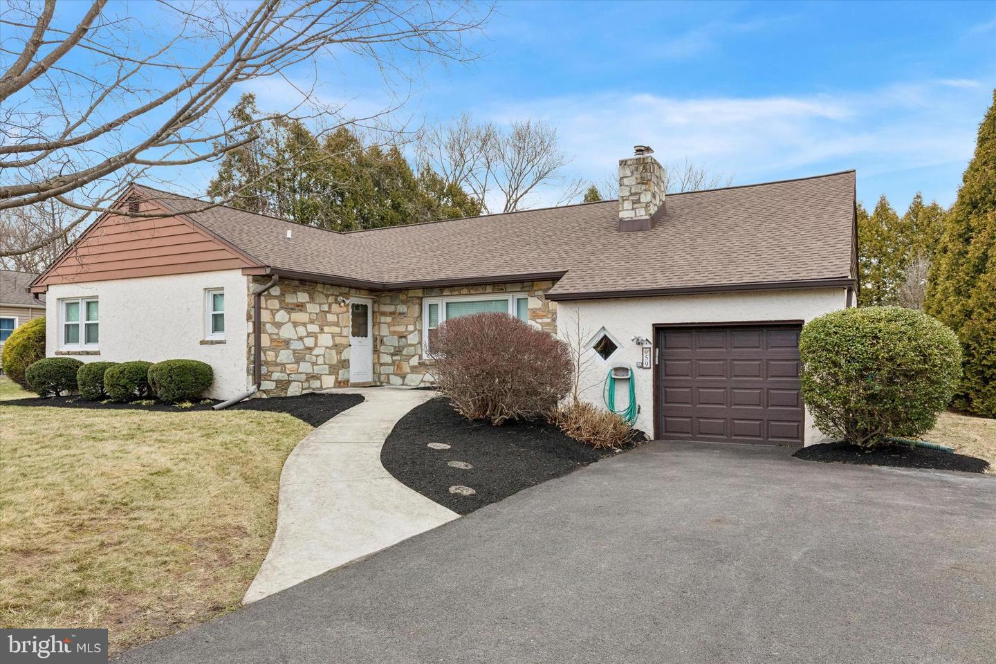 59 E Hillcrest Avenue, Chalfont