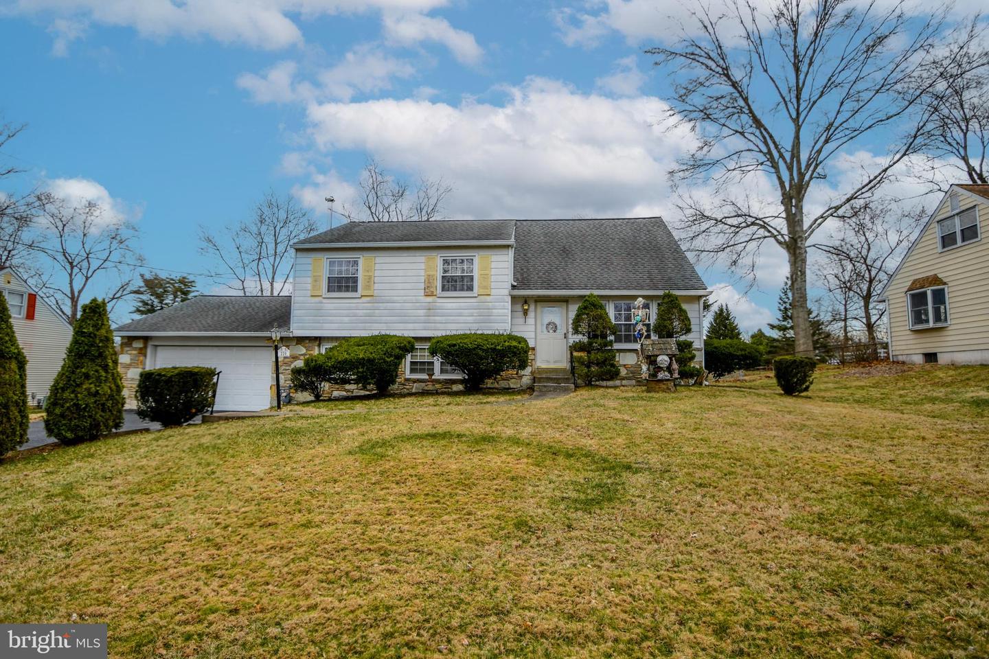 220 Hampshire Drive, Chalfont
