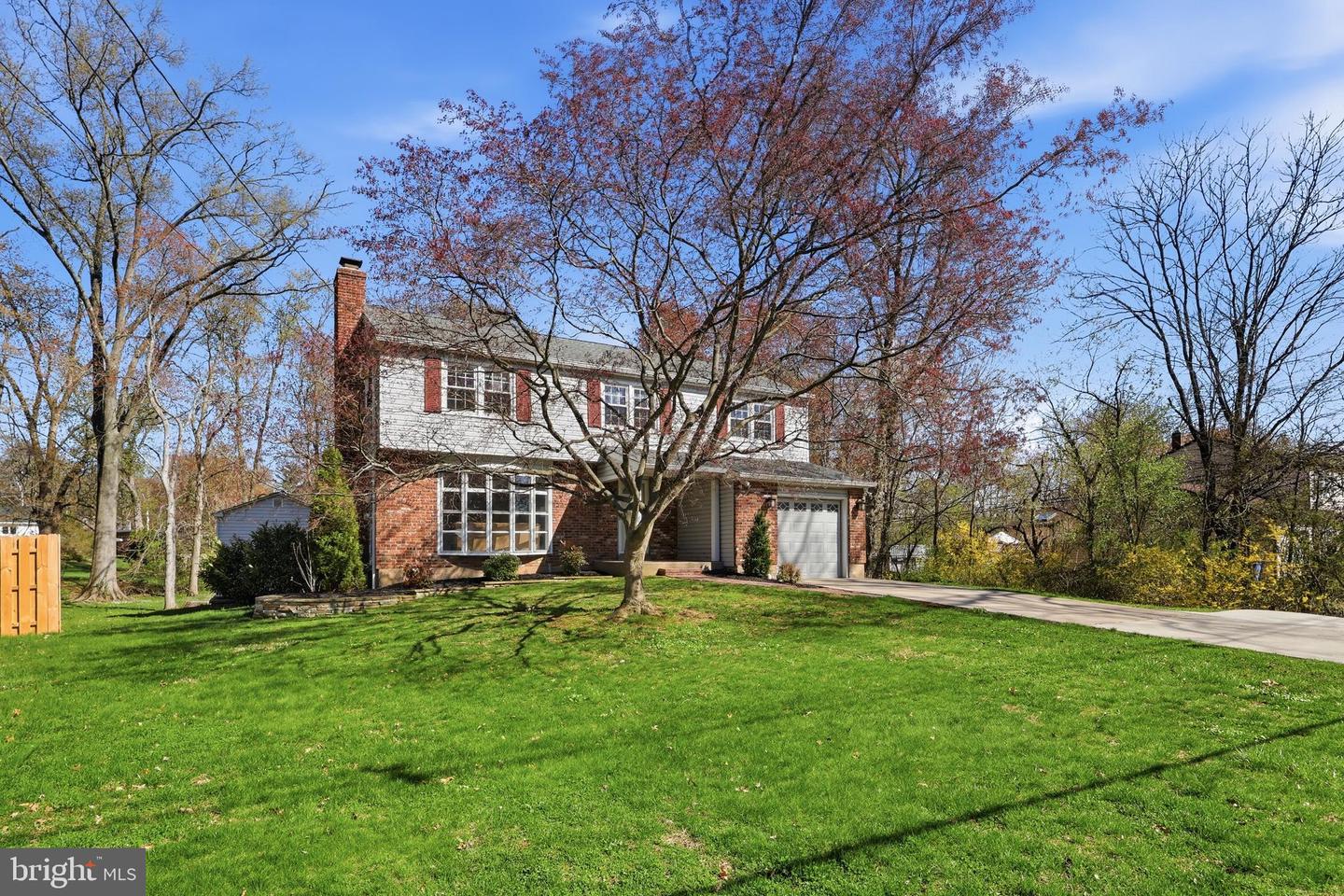 221 Valley Drive, Yardley