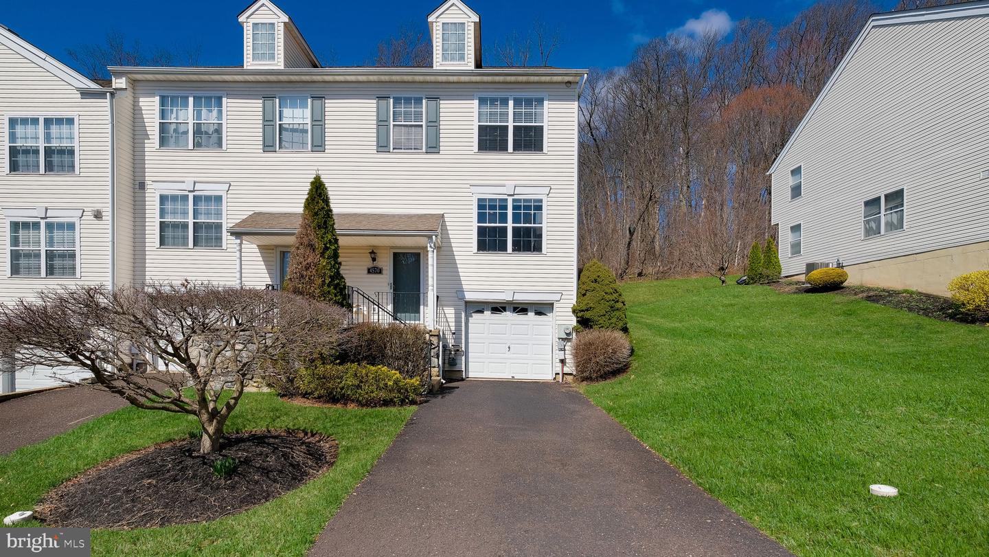 4570 Louise Saint Claire Dr, Doylestown