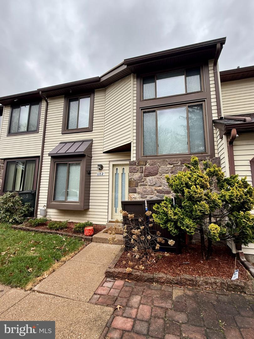 102 Windham Court, Newtown