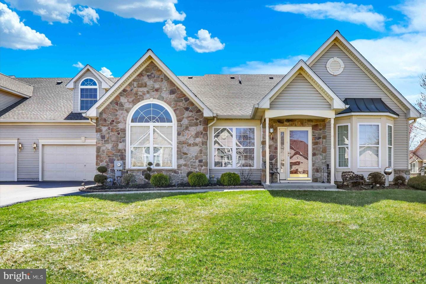 240 Shady Brook Drive #270, Langhorne