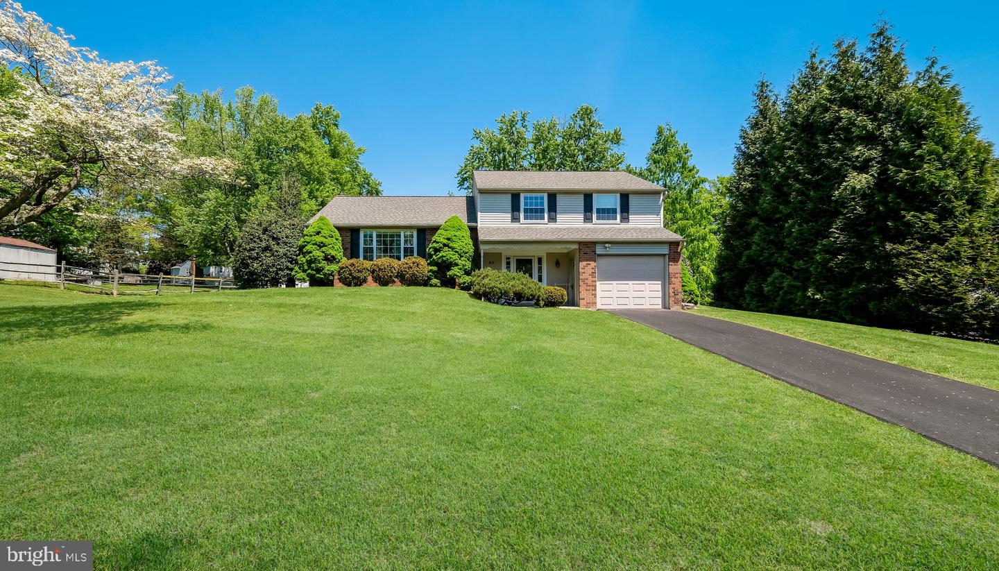 49 Surrey Drive, Churchville