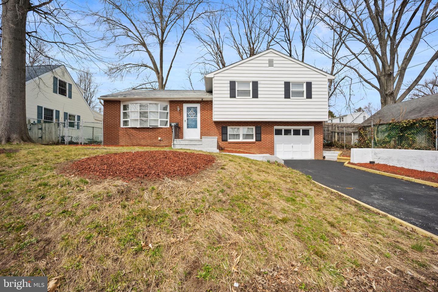 276 Clymer Avenue, Morrisville