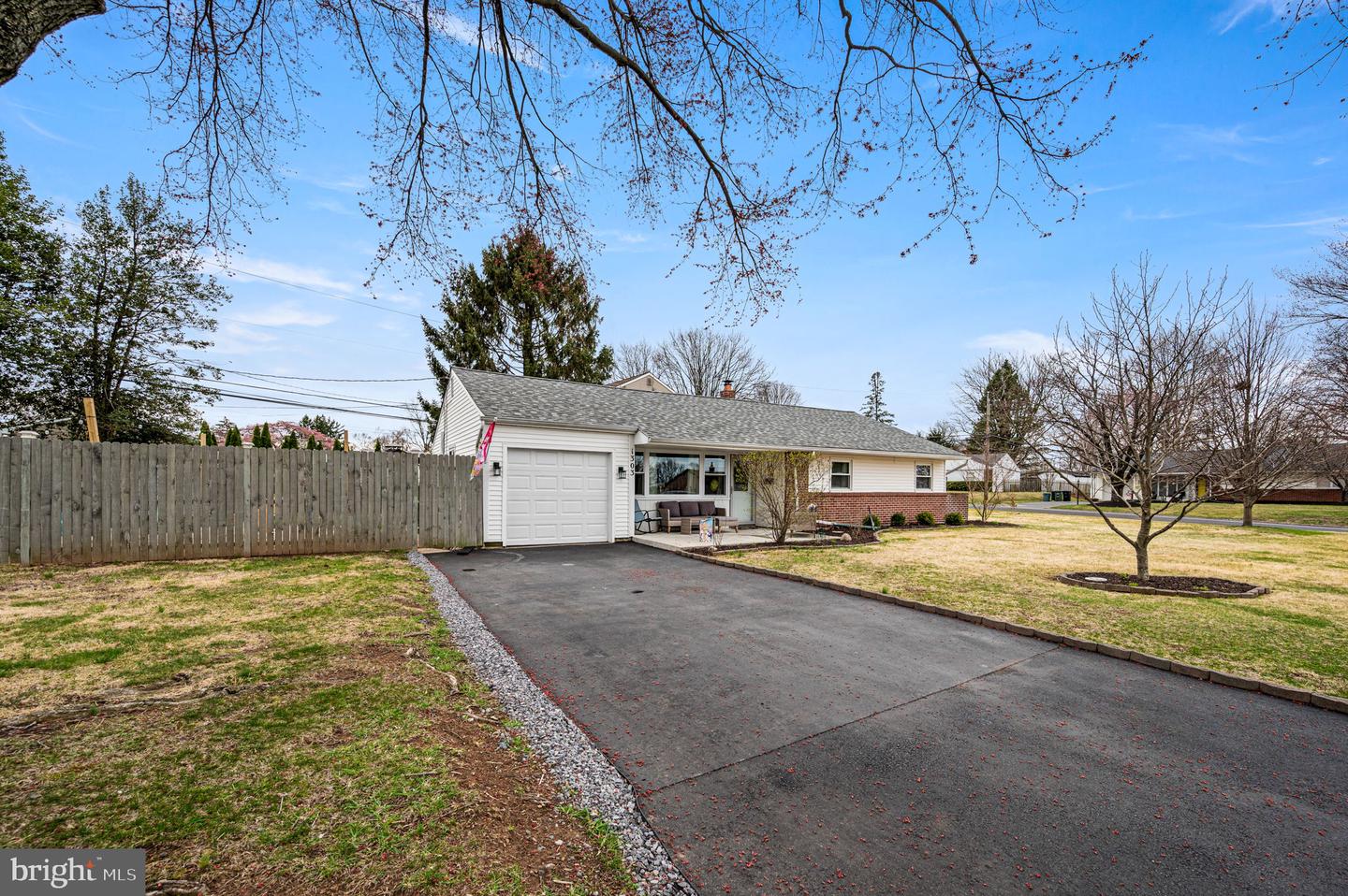 1303 Lacebark Street, Feasterville Trevose