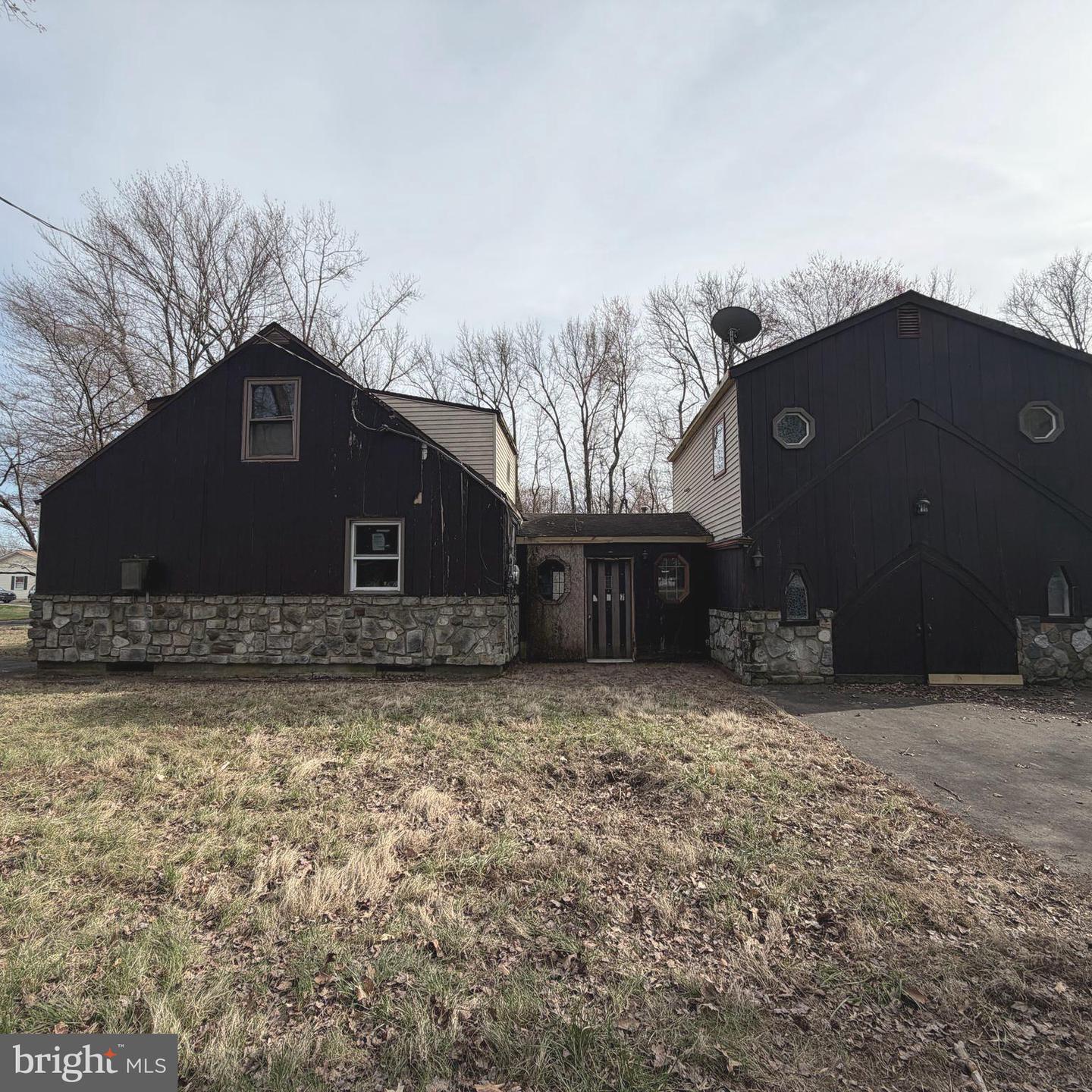 217 Apple Street, Levittown