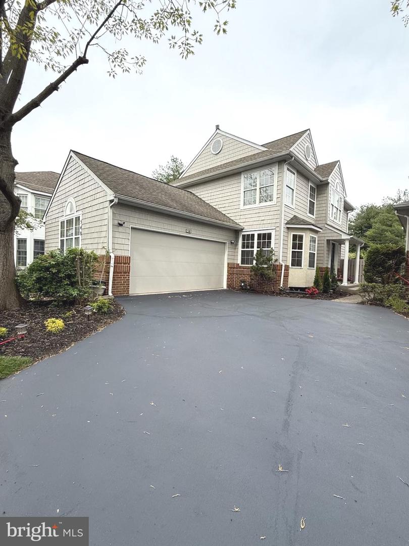 548 Palmer Farm Drive, Yardley