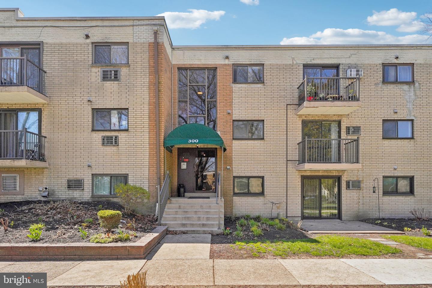 1575 W Street Road #327, Warminster