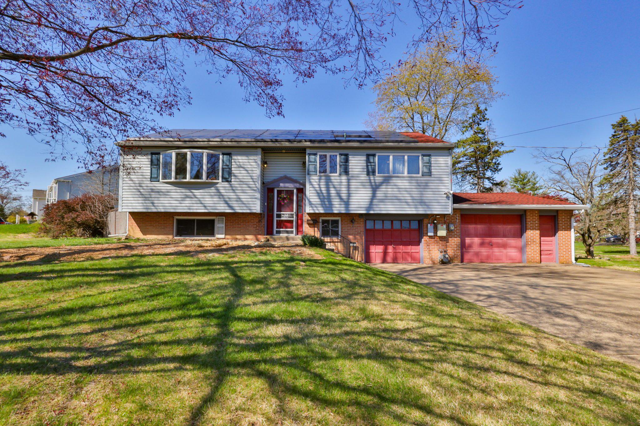 212 Lea Lane, Warminster