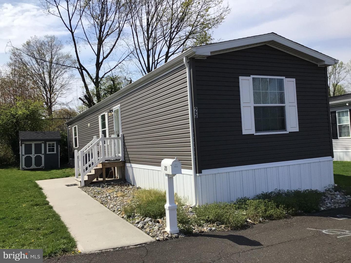 25 Kennedy Drive, Fairless Hills