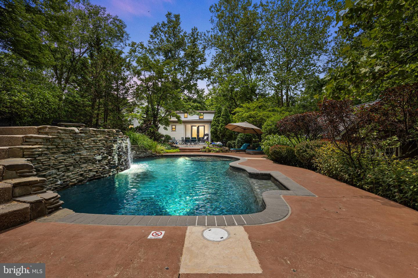 3624 Robin Road, Furlong