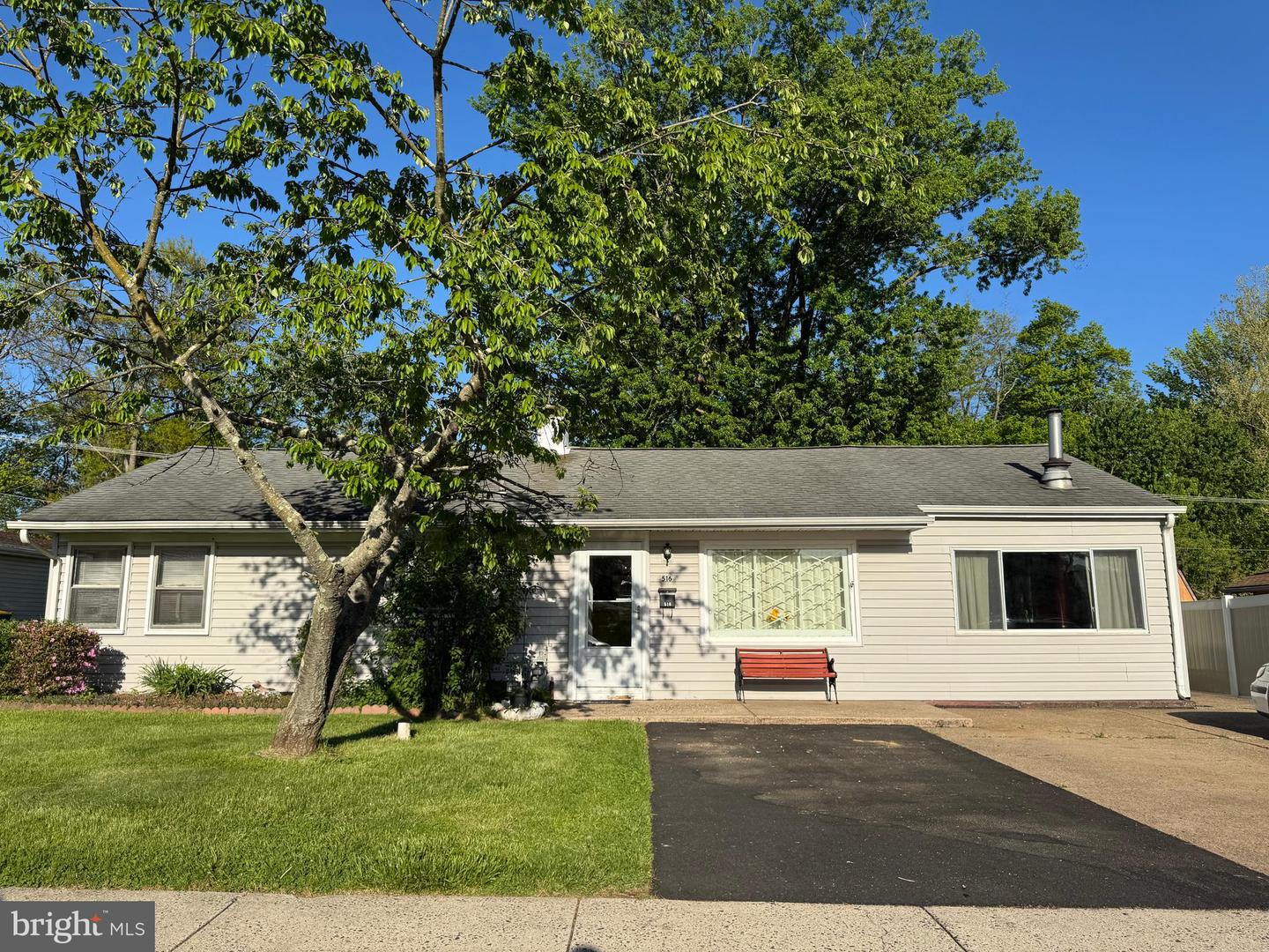 516 Parkway Drive, Fairless Hills