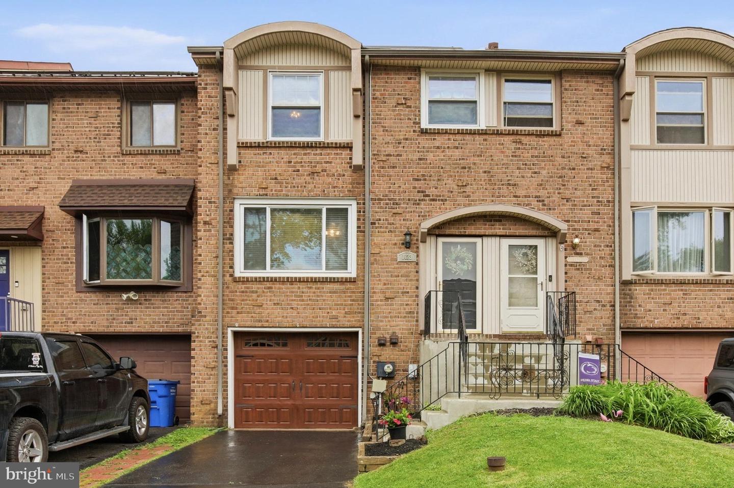 1023 Burnley Court, Bensalem