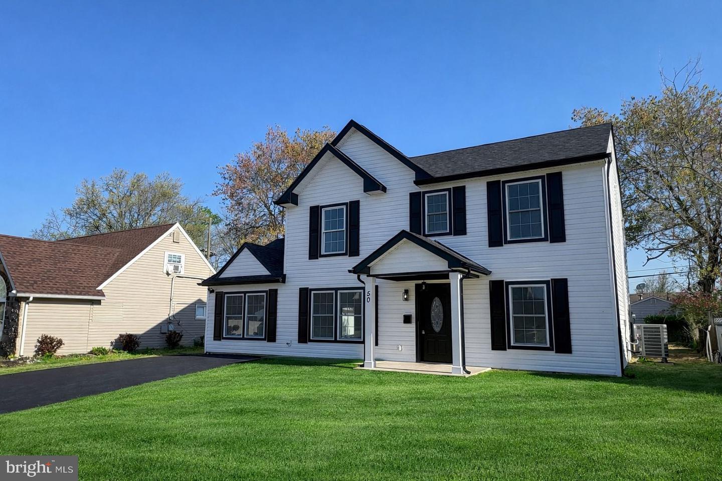 50 Micahill Road, Levittown