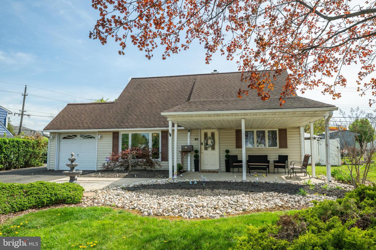 80 Quarry Road, Levittown