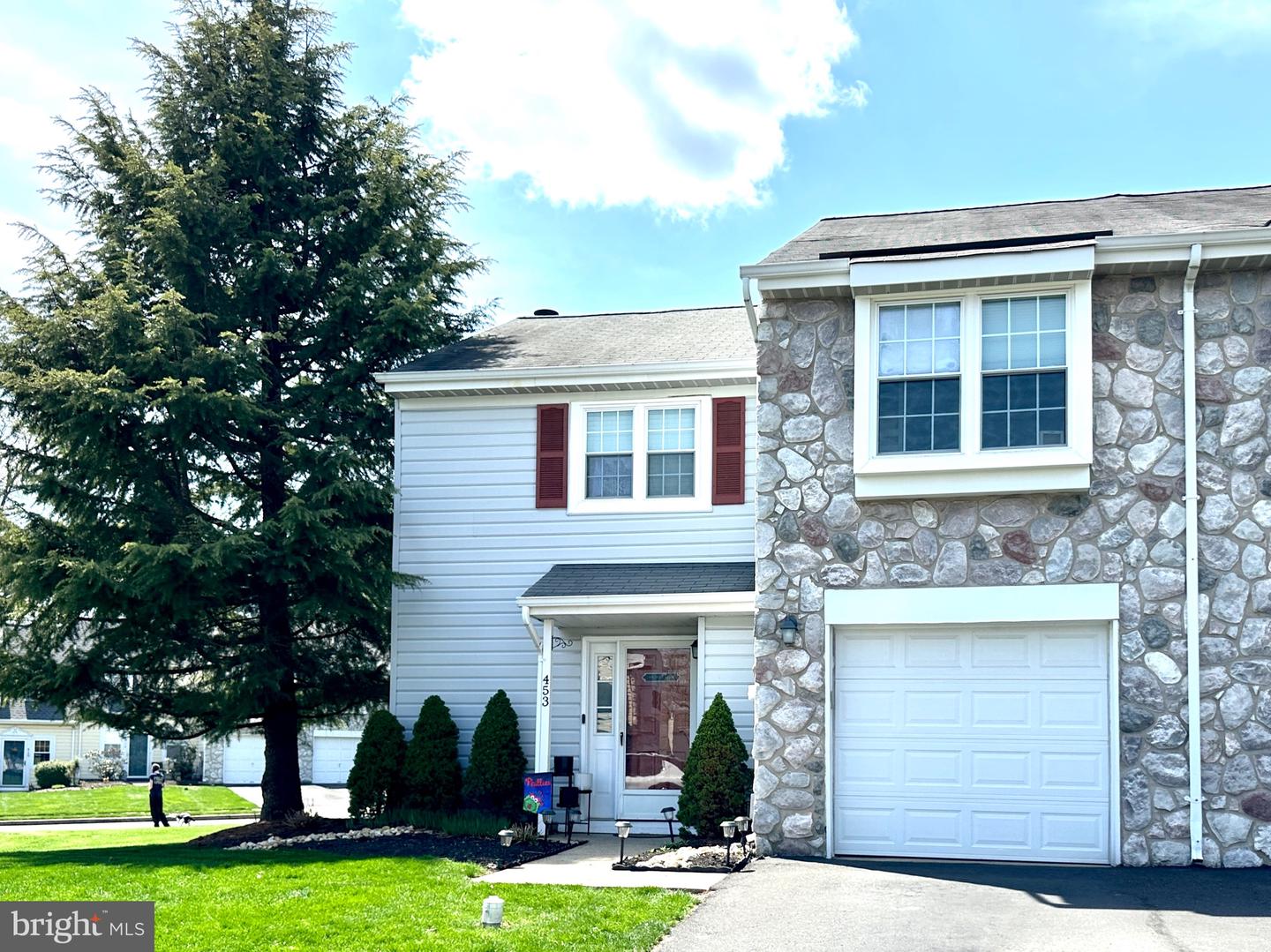453 Marion Court, Holland