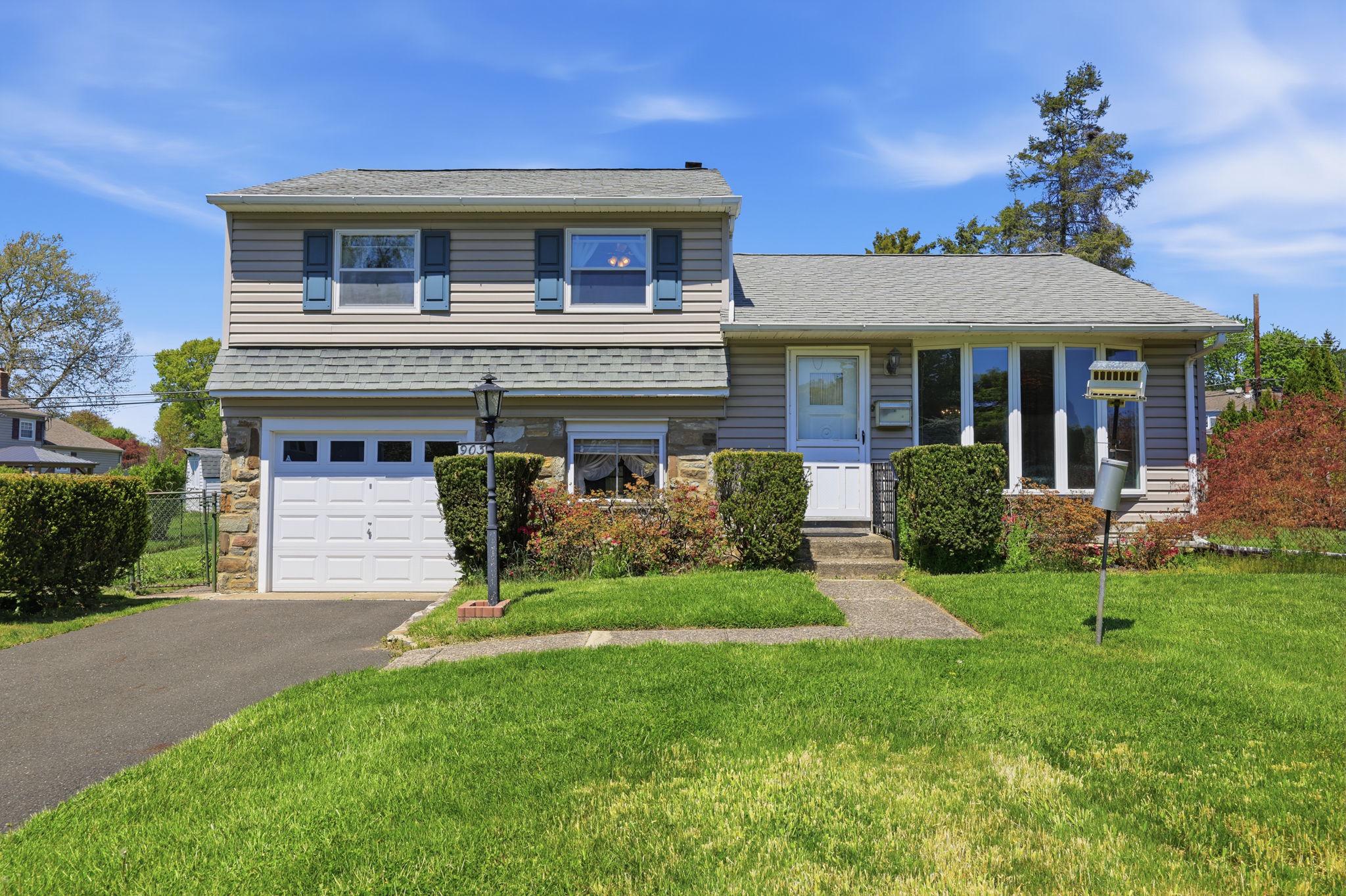 903 Pine Road, Warminster
