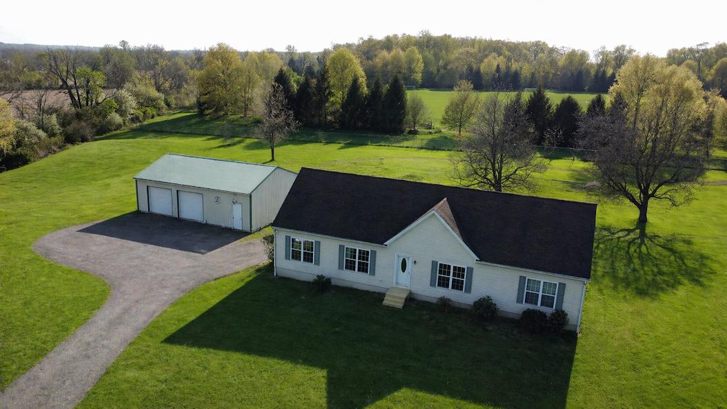 5402 Durham Road, Pipersville