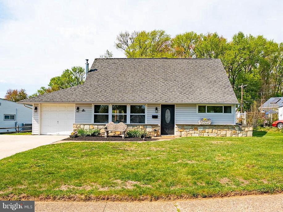 25 Cobalt Ridge Drive N, Levittown