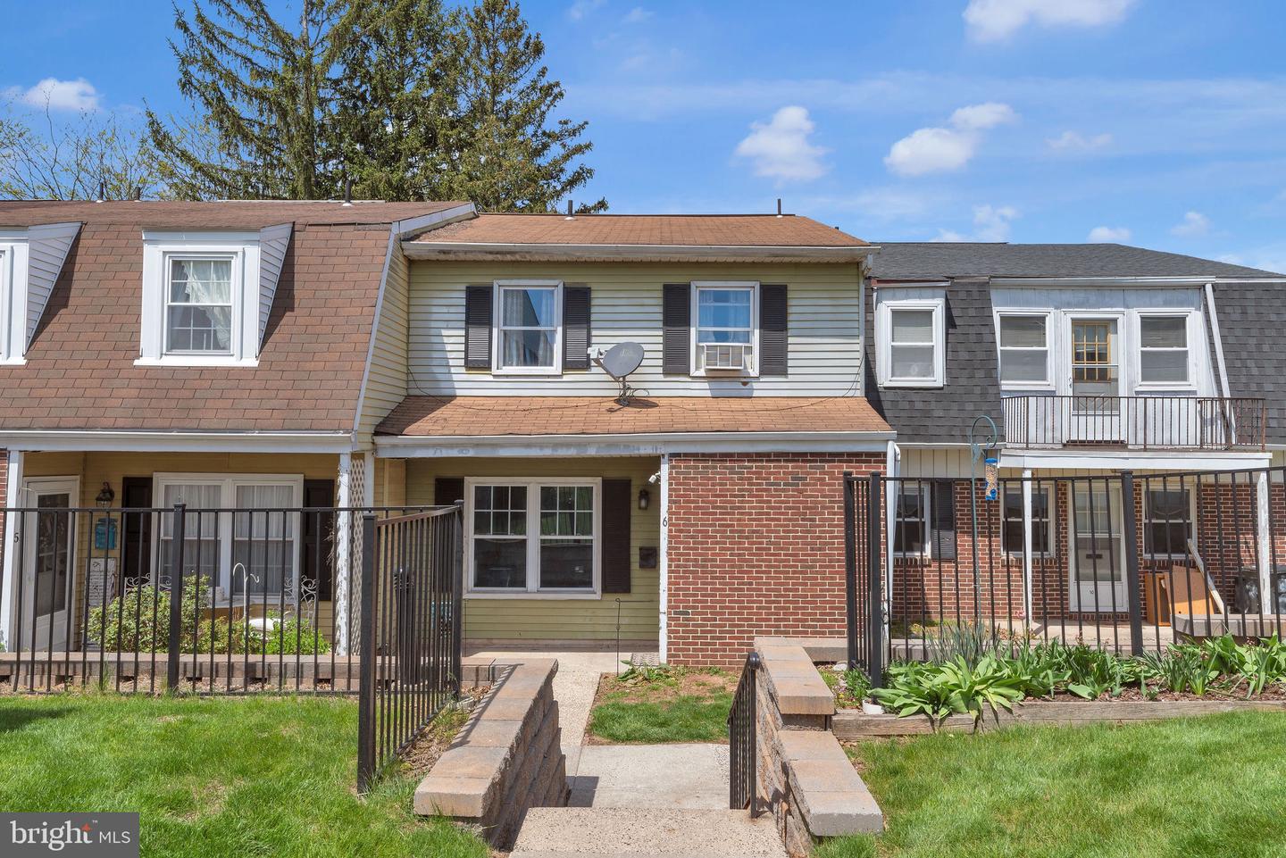 6 Reliance Court, Telford