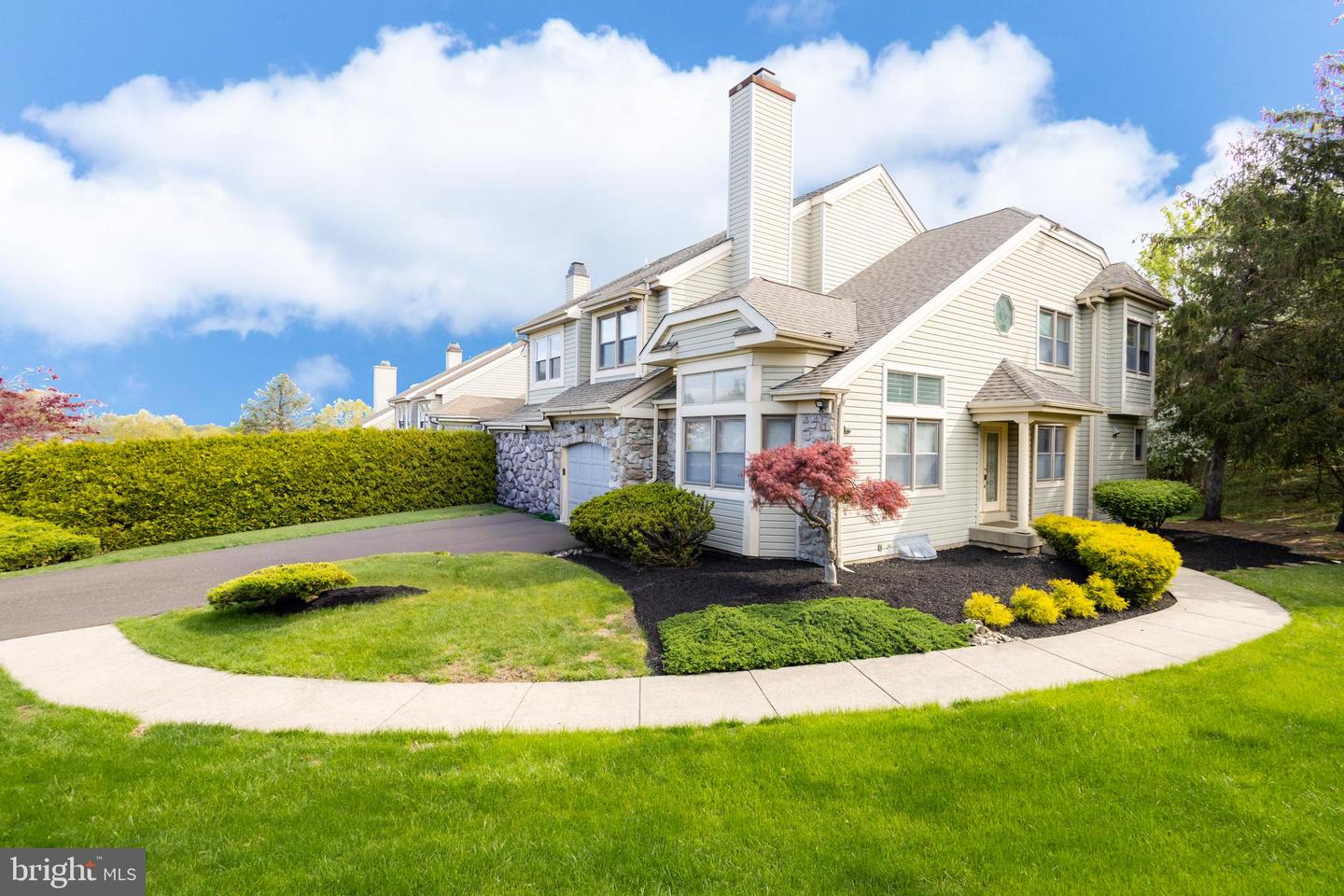 6 Bellwood Drive, Feasterville Trevose