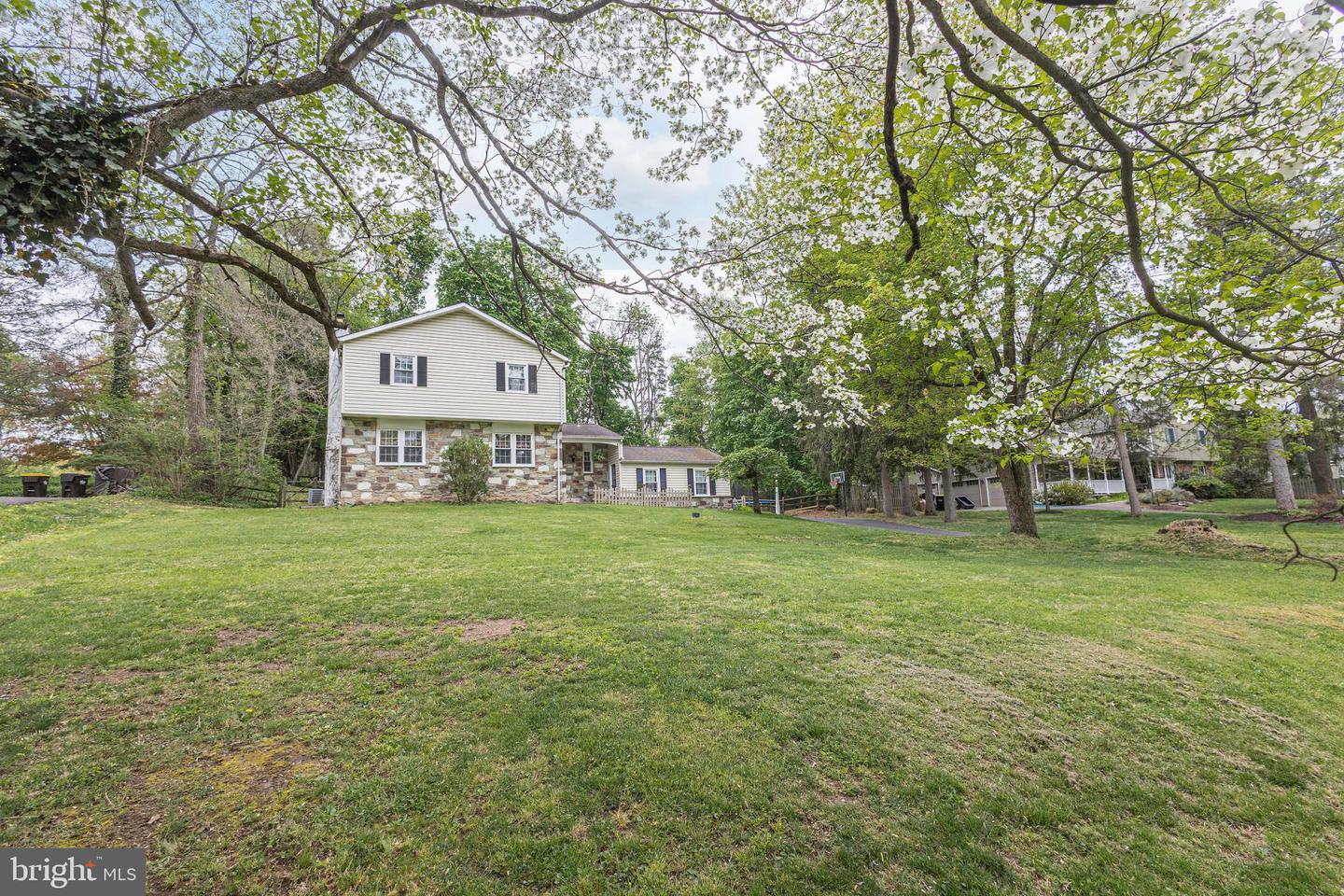 71 Oak Drive, Doylestown